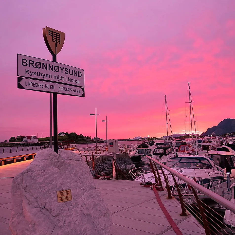 Brønnøysund, kystbyen midt i Norge.